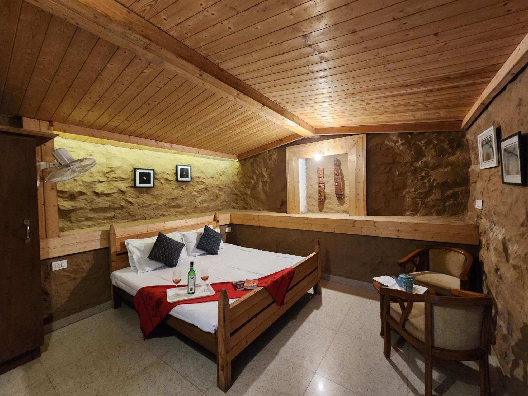 Pine Valley Resort Kasauli Εξωτερικό φωτογραφία