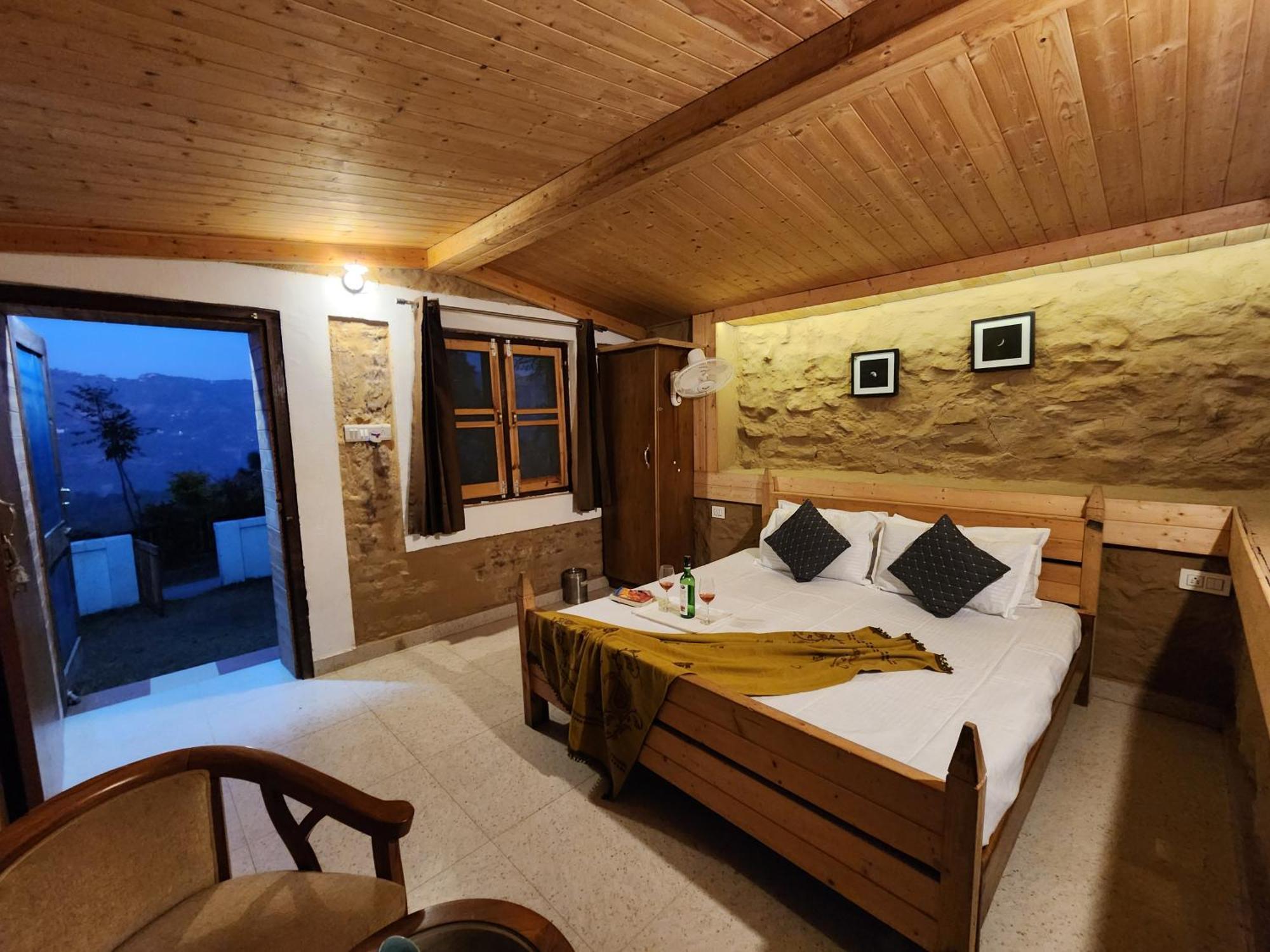 Pine Valley Resort Kasauli Εξωτερικό φωτογραφία