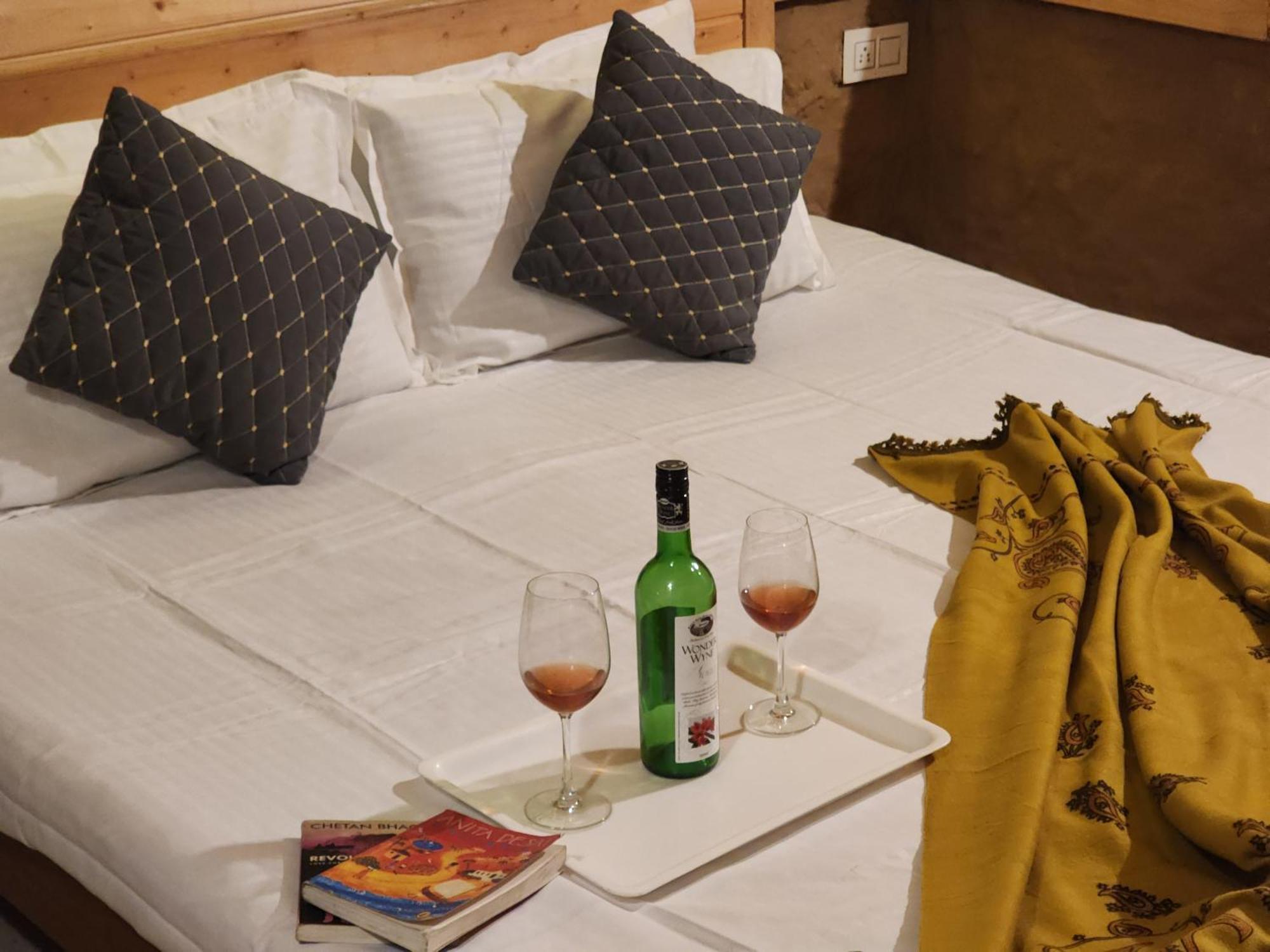 Pine Valley Resort Kasauli Εξωτερικό φωτογραφία